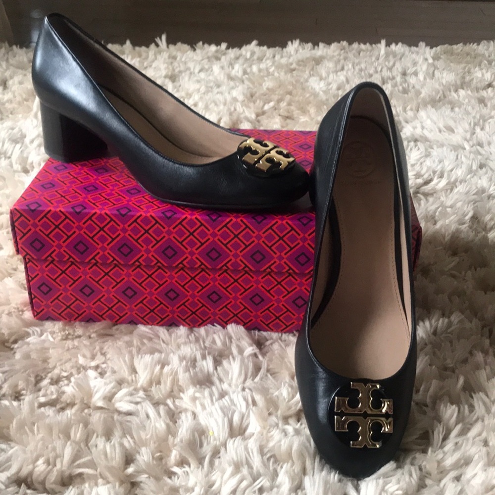 NWOT TORY BURCH PUMP